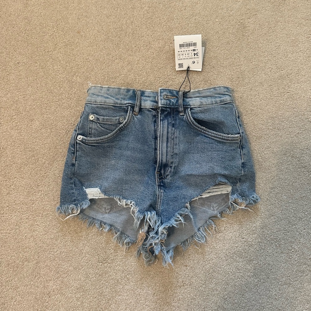 High Wasted Zara shorts size 2